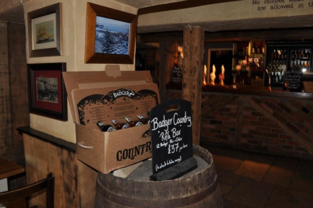 The Smugglers Inn Osmington Esterno foto